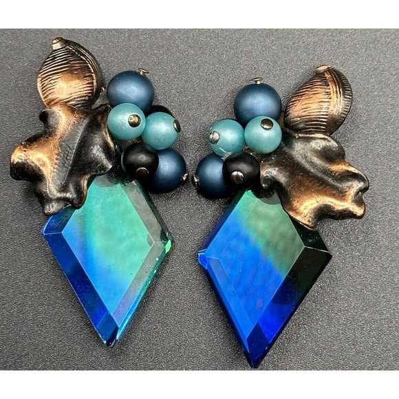 Blue Green‎ Glass Floral Beaded Clip On Earrings - Picture 1 of 4